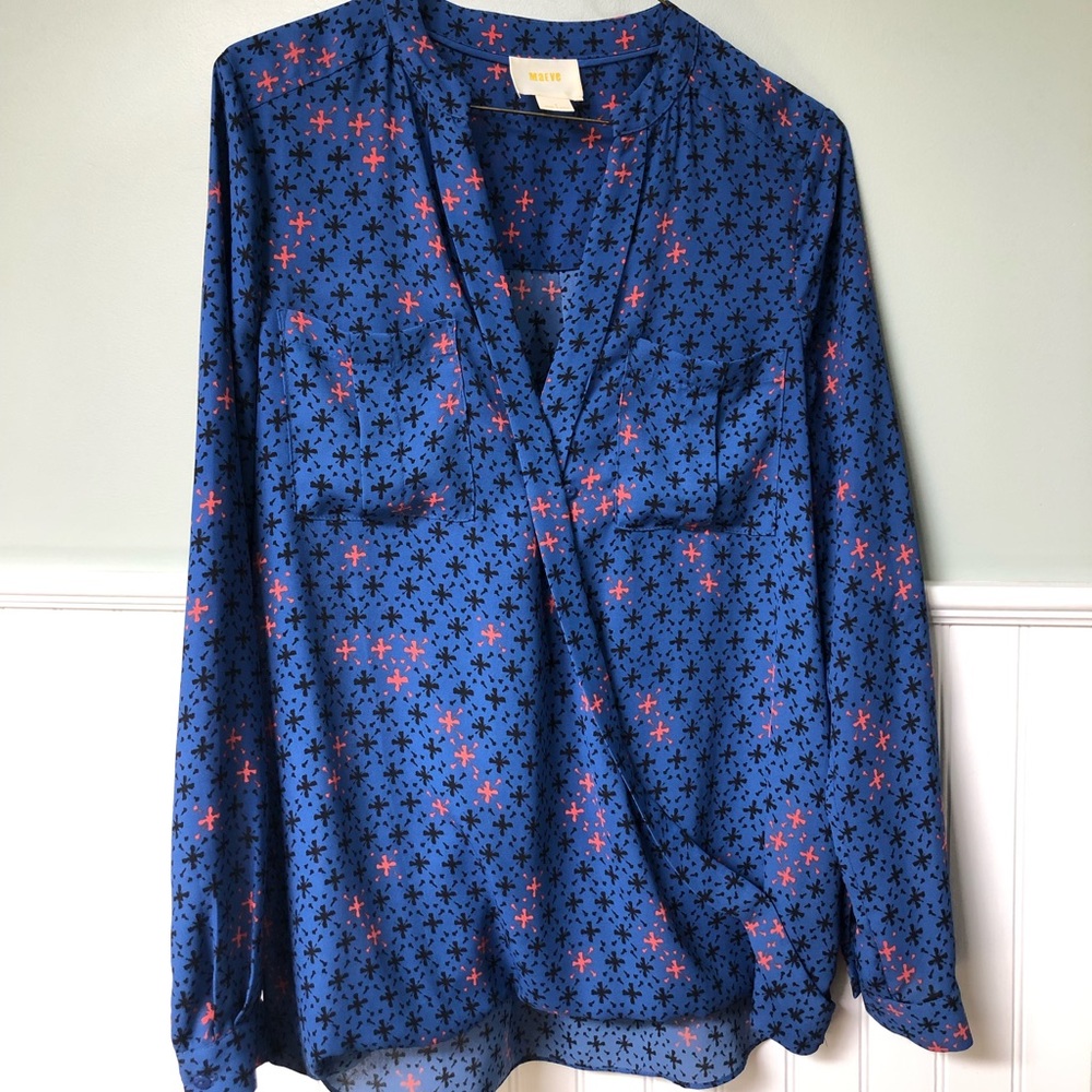 Staple wrap blouse